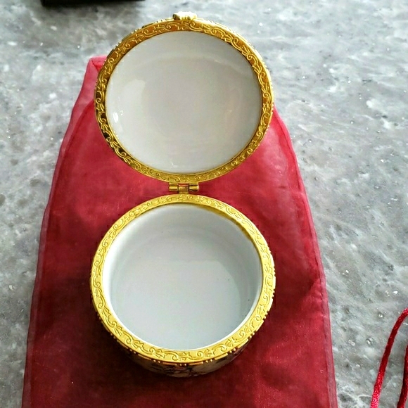 Jewelry Box - Picture 3 of 5